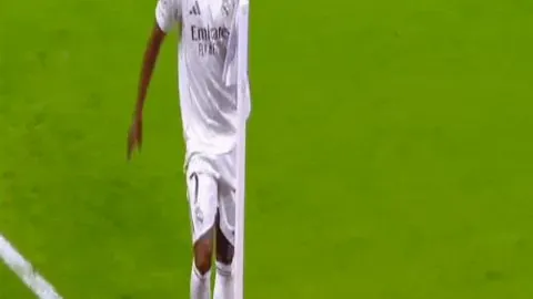 大乐透期号专家质合分析：活塞VS马刺推荐前区十码