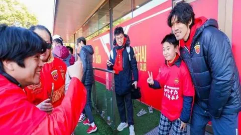 英超11轮综述：热刺较去年跌落8名，曼联下滑5名